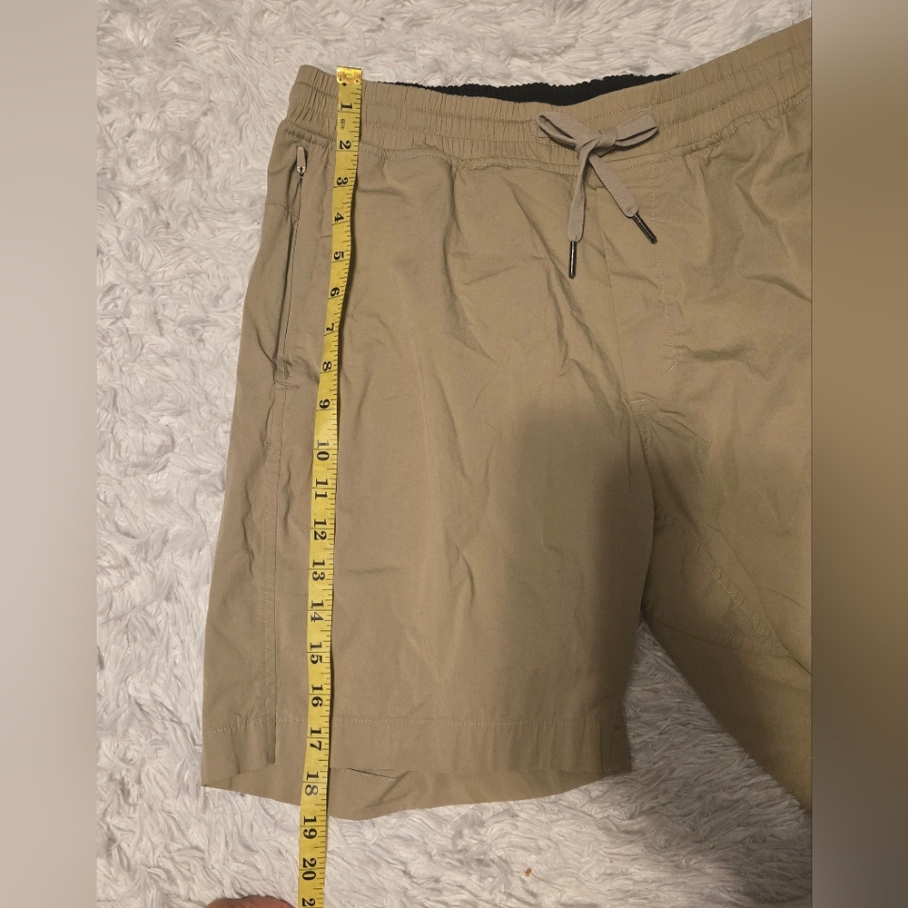 Lululemon Men's Bowline 8" Ripstop Stretch Shorts Sizd Medium Colod Khaki - Picture 3 of 9